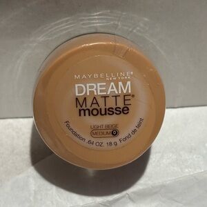 Maybelline Light Beige Foundation Dream Matte Mousse